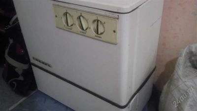 Лот: 2482497. Фото: 1. Стиральная машина Сибирь с центрифугой... Стиральные машины