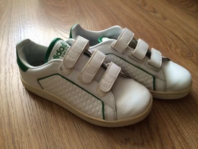 Лот: 4204073. Фото: 1. Кроссовки Adidas // 35 р-р. Кеды, кроссовки, слипоны