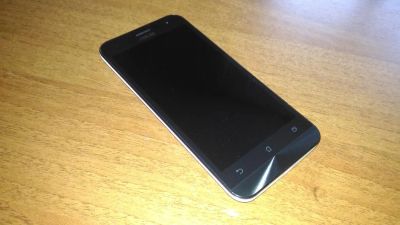 Лот: 8934131. Фото: 1. Неисправный смартфон Asus ZenFone... Смартфоны