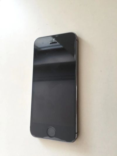 Лот: 11028152. Фото: 1. iPhone 5S в отличном состоянии... Смартфоны
