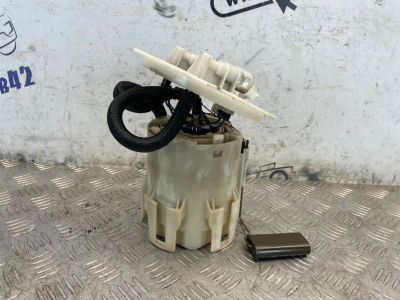 Лот: 25581543. Фото: 1. насос топливный Opel Astra L35. Топливная система