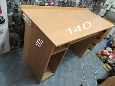 Лот: 5472772. Фото: 1. Стол письменный. Столы, стулья, обеденные группы