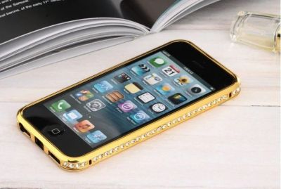 Лот: 6822233. Фото: 1. Бампер со стразами на iPhone 5... Чехлы, бамперы