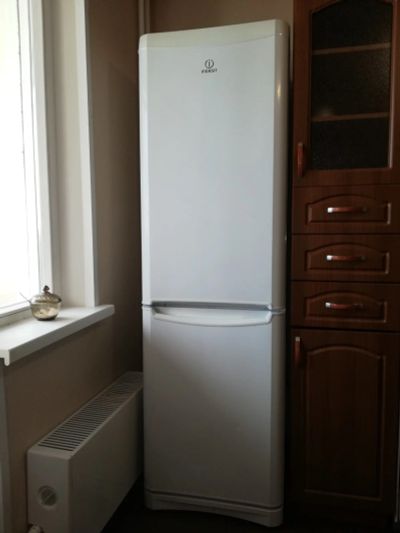 Лот: 17963180. Фото: 1. Холодильник Indesit. Холодильники, морозильные камеры