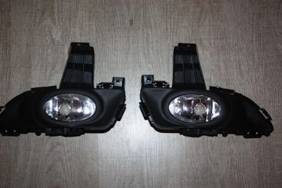 Лот: 6147443. Фото: 1. Туманки Mazda 3 с пластиковой... Оптика и освещение