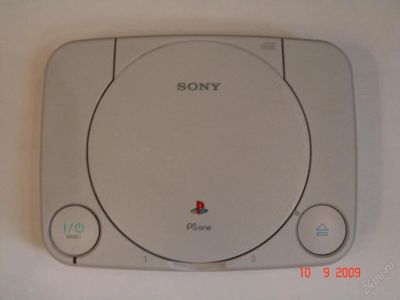 Лот: 113523. Фото: 1. Playstation 1. Игровые приставки, консоли