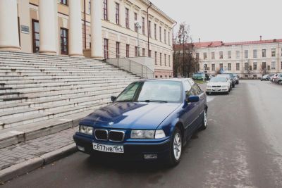 Лот: 10455418. Фото: 1. BMW 3-seriese E36 (318i) в хорошем... Автомобили