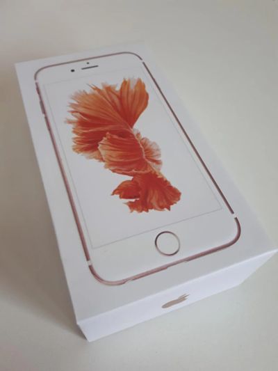 Лот: 11619312. Фото: 1. IPhone 6s Rose Gold 64 Gb. Смартфоны