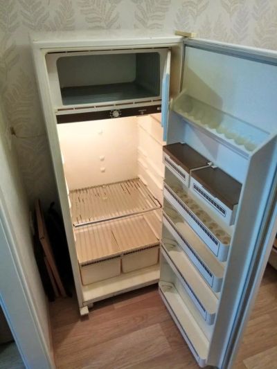 Лот: 9795615. Фото: 1. Холодильник Бирюса (б/у). Холодильники, морозильные камеры