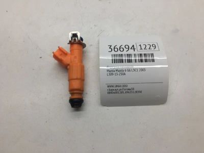 Лот: 20388043. Фото: 1. Форсунка топливная Mazda Mazda... Топливная система