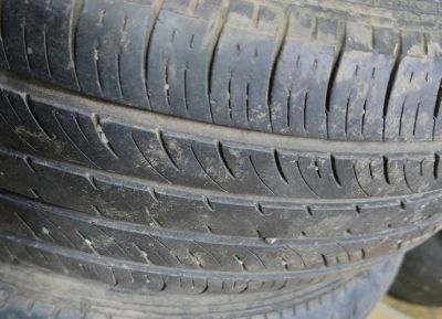 Лот: 25439060. Фото: 1. 2 покрышки Dunlop. Шины