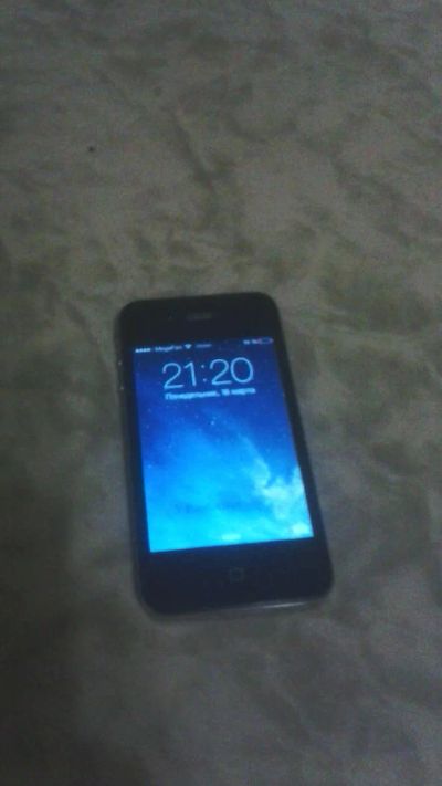 Лот: 5247716. Фото: 1. iPhone 4 8Gb Полный комплект... Смартфоны