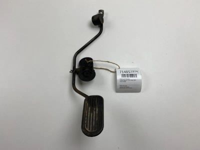 Лот: 20754397. Фото: 1. Педаль акселератора Toyota Caldina... Кузов