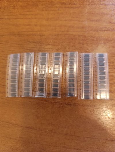 Лот: 25552215. Фото: 1. Набор smd диодов 70 штук , m1... Диоды и тиристоры