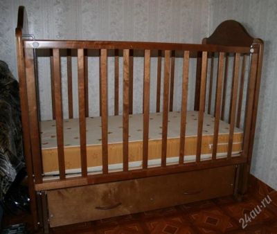 Лот: 1026960. Фото: 1. Кроватка детская. Детские кровати и кроватки