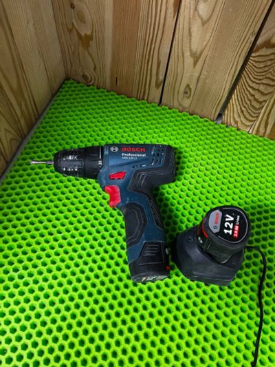 Лот: 24892806. Фото: 1. Дрель-шуруповерт Bosch GSR 120-LI... Электроинструмент