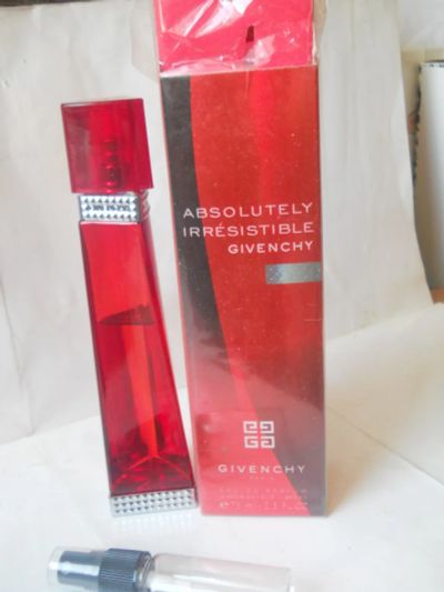 Лот: 3025265. Фото: 1. Absolutely Irresistible Givenchy... Женская парфюмерия