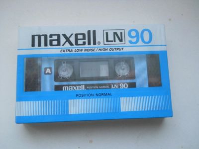 Лот: 11106599. Фото: 1. Аудиокассета Maxell LN90, новая... Кассетные деки, магнитофоны