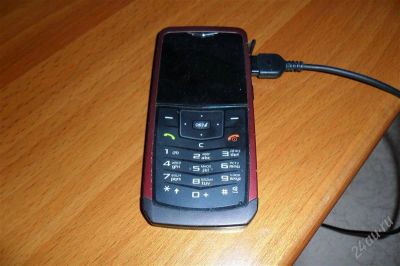 Лот: 1001067. Фото: 1. Samsung u100 самый тонкий. Кнопочные мобильные телефоны