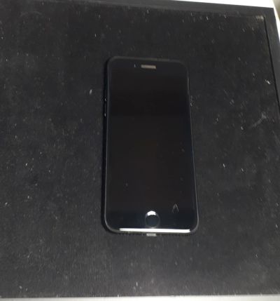 Лот: 18339067. Фото: 1. Iphone 7 128 гб. Смартфоны