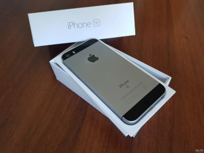 Лот: 15427158. Фото: 1. IPhone SE рст отличное состояние. Смартфоны