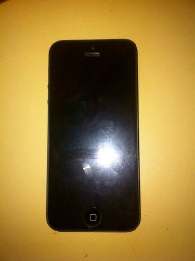 Лот: 7761200. Фото: 1. iPhone 5 32gb. Кнопочные мобильные телефоны