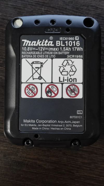 Лот: 19638620. Фото: 1. Аккумулятор Makita BL1016B, 12... Запчасти
