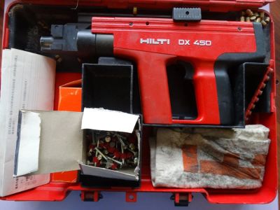 Лот: 5244185. Фото: 1. Дюбильный пороховой пистолет Hilti... Пороховой инструмент