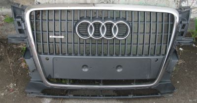 Лот: 16343767. Фото: 1. Решётка радиатора Audi Q5. Кузов