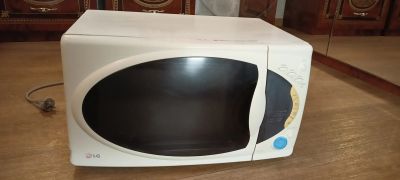 Лот: 25716298. Фото: 1. Микроволновая печь LG MS-195T. Микроволновки, мини-печи