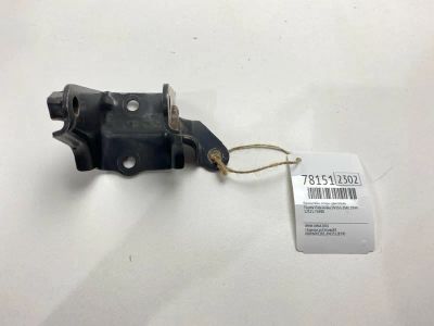 Лот: 21137821. Фото: 1. Кронштейн опоры двигателя Toyota... Двигатель и элементы двигателя