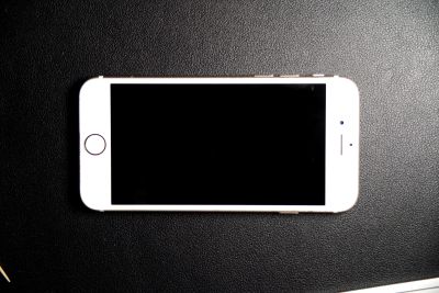 Лот: 16682969. Фото: 1. iPhone 6s 32GB GOLD. Смартфоны