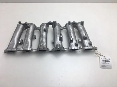 Лот: 20401948. Фото: 1. Коллектор впускной Toyota Mark... Двигатель и элементы двигателя