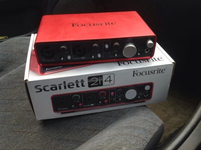 Лот: 4164246. Фото: 1. Звуковая карта. Focusrite Scarlett... Микшеры, предусилители, микрофонные эффекты