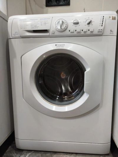 Лот: 25706611. Фото: 1. Стиральная машина Hotpoint Ariston... Стиральные машины