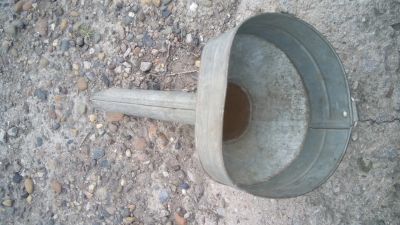 Лот: 11702483. Фото: 1. Воронка заливная с сеткой. Гаражное, автосервисное оборудование