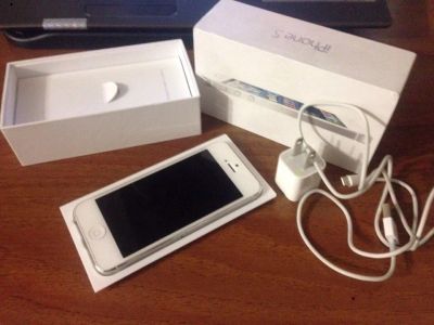 Лот: 5173542. Фото: 1. iphone 5 32gb white. Смартфоны