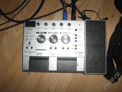 Лот: 300889. Фото: 1. Гитарный процессор Korg AX-10G. Гитарные эффекты и комбоусилители