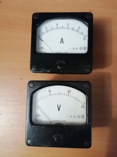 Лот: 25736796. Фото: 1. Вольтметр 0-30В Амперметр 0-10А. Головки измерительные, индикаторы