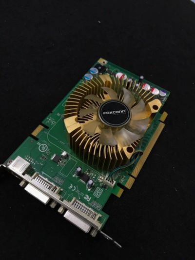 Лот: 11786074. Фото: 1. Видеокарта Foxconn 8600GT 256Mb... Видеокарты