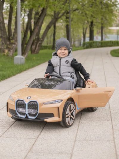 Лот: 24065356. Фото: 1. Детский электромобиль BMW i4 4х4. Детские электромобили