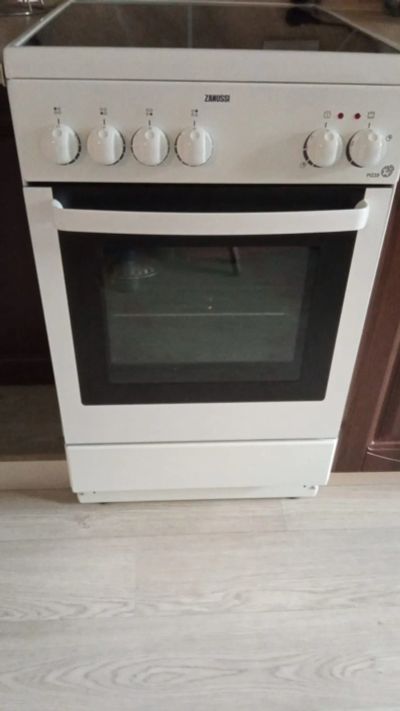 Лот: 21787563. Фото: 1. Кухонная плита Zanussi с духовкой. Плиты, духовые шкафы, варочные поверхности