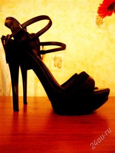 Лот: 995374. Фото: 1. Симпатичные босоножки. Босоножки