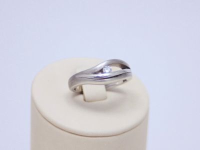 Лот: 14755713. Фото: 1. СЕРЕБРЯНОЕ КОЛЬЦО С ФИАНИТОМ 5... Кольца, перстни