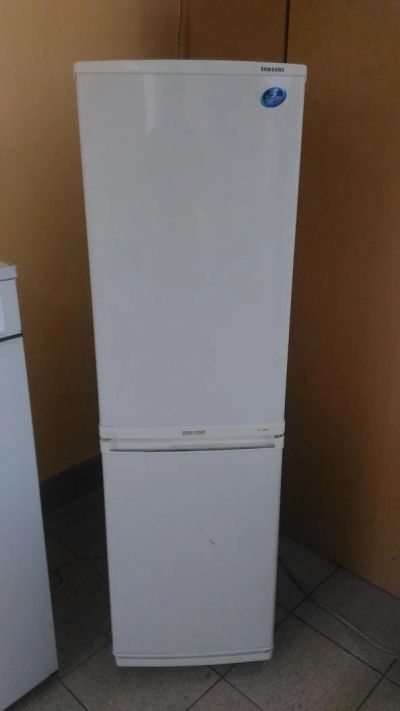 Лот: 9109345. Фото: 1. Холодильник"Samsung". Холодильники, морозильные камеры