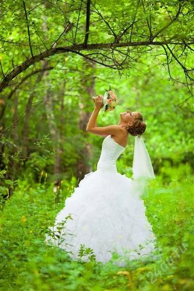 Лот: 1351675. Фото: 1. Шикарное белоснежное свадебное... Свадебные платья