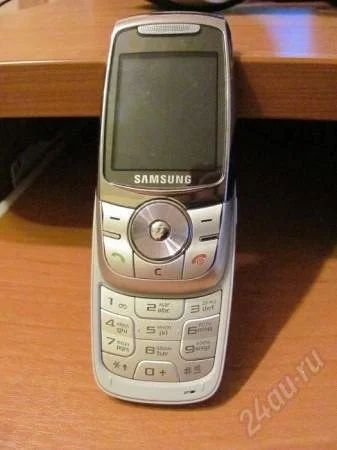 Лот: 1534599. Фото: 1. Мобильный телефон Samsung SGH-E740. Кнопочные мобильные телефоны