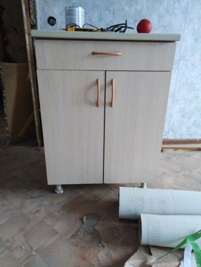 Лот: 15764680. Фото: 1. Стол шкаф для кухни 2 штуки и... Шкафы, шкафы-купе
