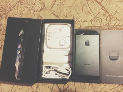 Лот: 8414164. Фото: 1. Обменяю IPhone 5 на iPhone 4s... Смартфоны