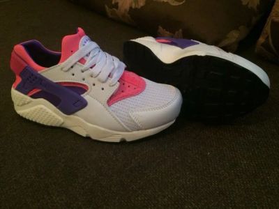 Лот: 7566753. Фото: 1. Nike huarache. Кеды, кроссовки, слипоны